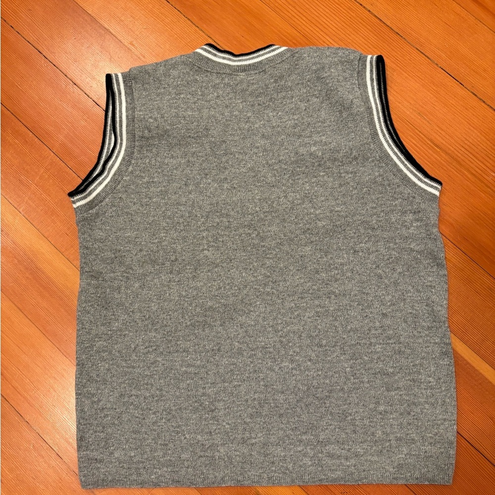 Vintage Euc Basic Editions Gray Vest With Trim Fi… - image 3